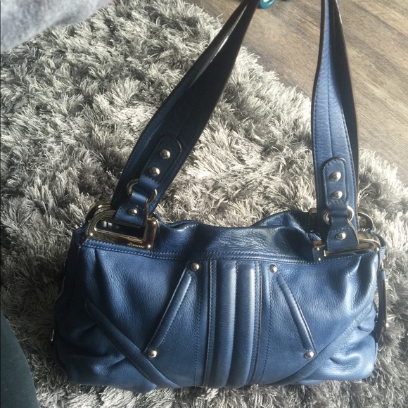 B Makowsky buttery leather shoulder bag w/dust bag - Picture 7 of 9